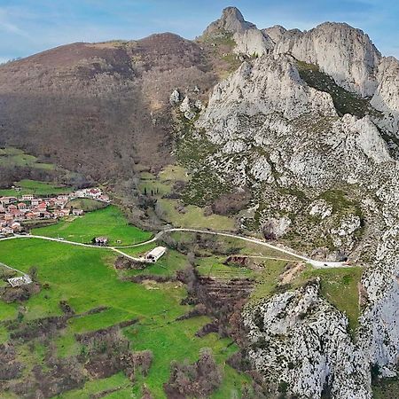 Hotel Rural El Sestil Dobres Buitenkant foto