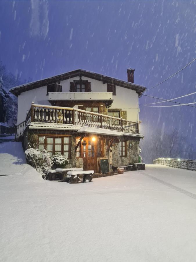 Hotel Rural El Sestil Dobres Buitenkant foto