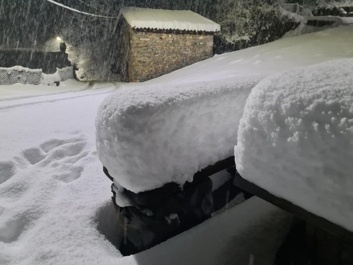 Hotel Rural El Sestil Dobres Buitenkant foto