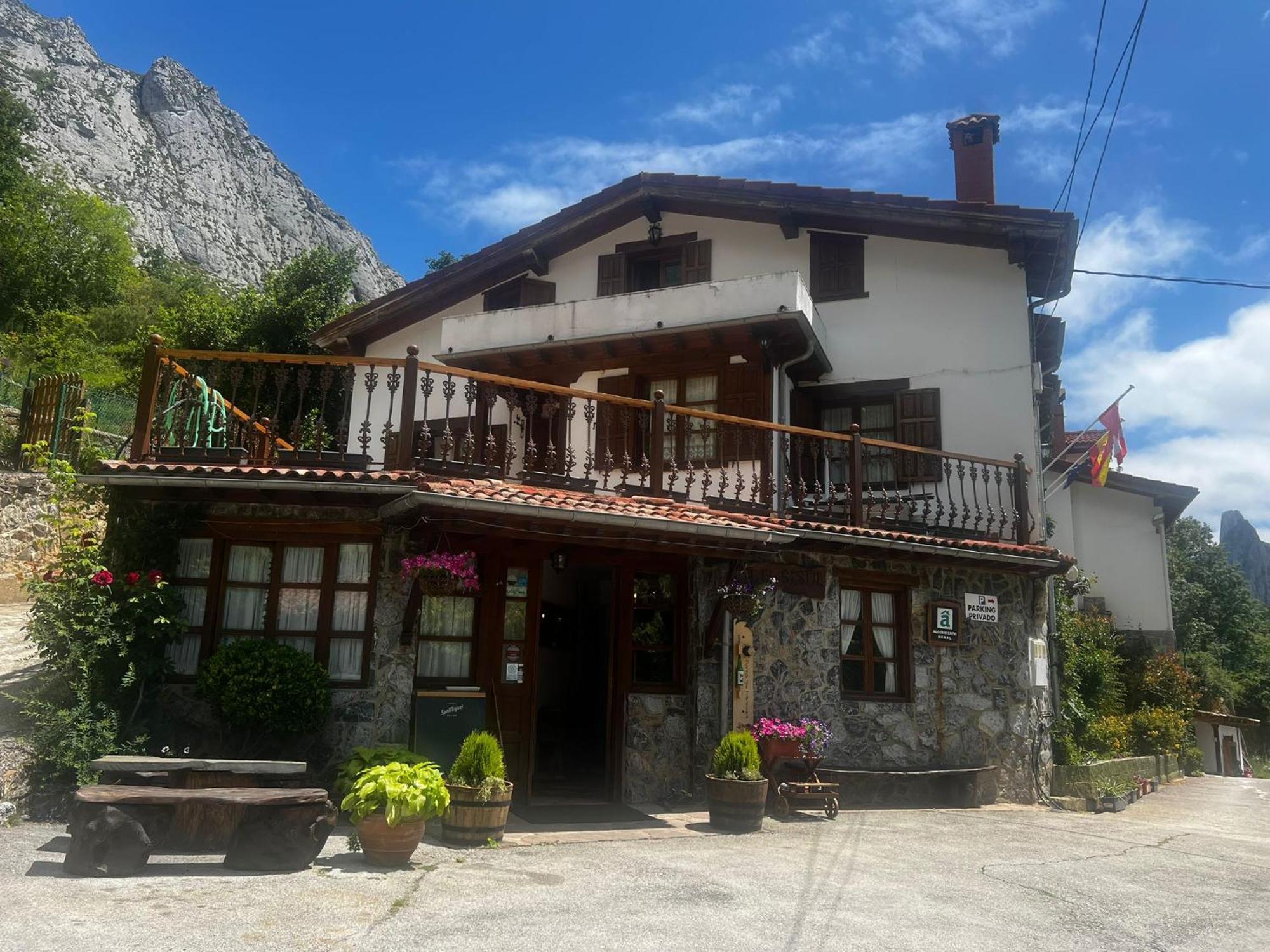 Hotel Rural El Sestil Dobres Buitenkant foto