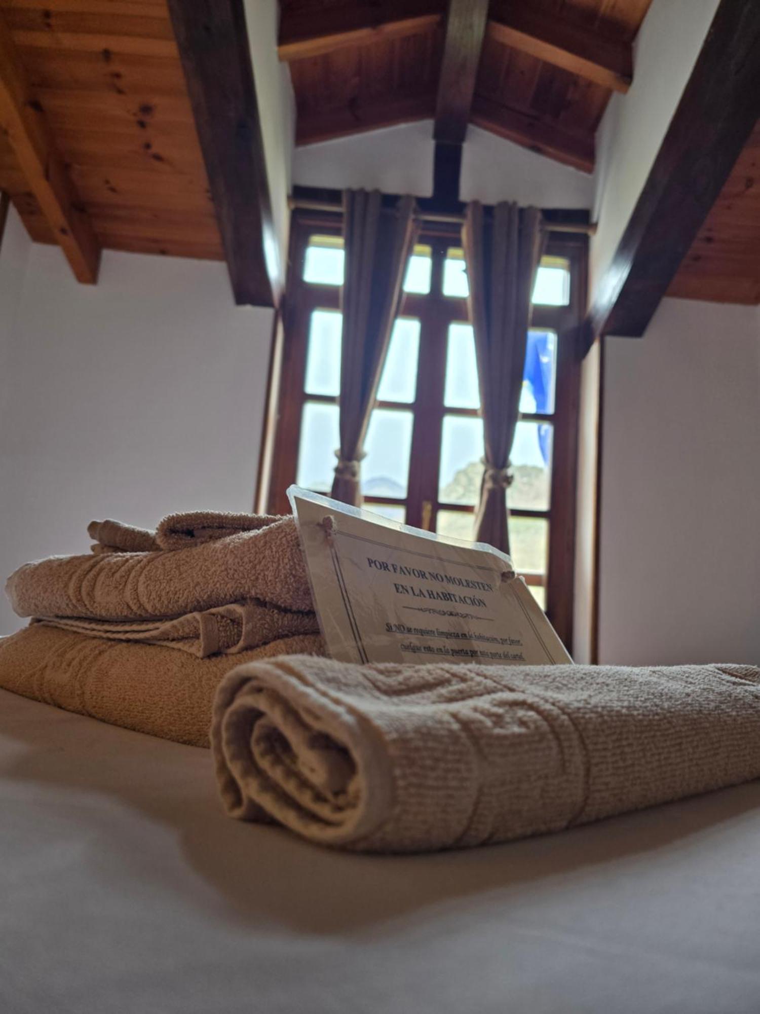 Hotel Rural El Sestil Dobres Buitenkant foto